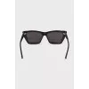 Black cat eye sunglasses with logo