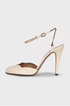 Beige slingbacks with chain