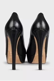 Black stiletto heels