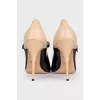 Two-tone leather open-toe shoes