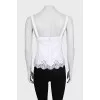Fitted top decorated with lace