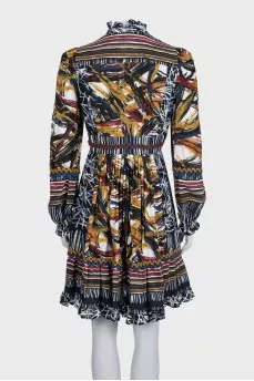 Fitted dress with printed ruffles