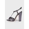 Sandals with shiny block heel