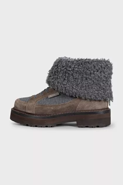 Sheepskin cuffed boots