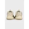 Кросівки Yeezy 500 бежевого кольору