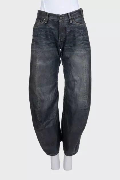 Black distressed jeans with tag