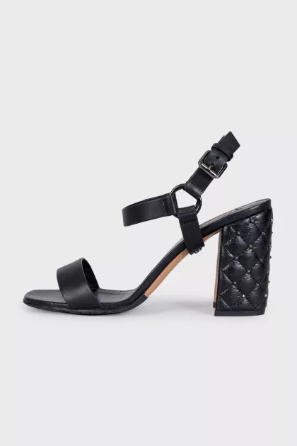 Чорні шкіряні босоніжки Rockstud