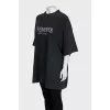 Серая oversize футболка со стразами