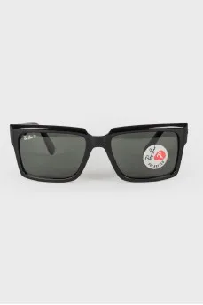 Rectangular shaped sunglasses