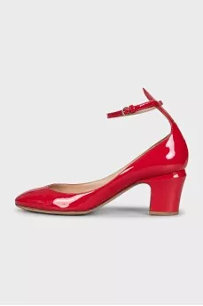 Tan-Go patent leather shoes