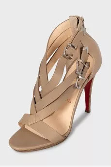 Leather sandals with a stacked heel