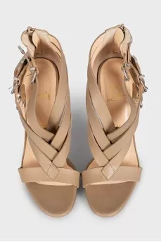 Leather sandals with a stacked heel