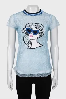 Blue T-shirt with embroidered tag