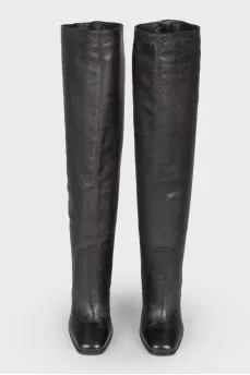 Black leather boots with a dumb sock