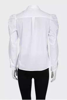 White shirt with puff sleeves