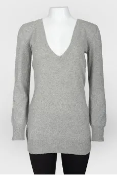 Gray cashmere sweater with a deep neckline