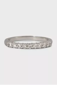 Platinum ring with round brilliant diamonds