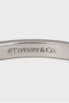 Platinum ring with round brilliant diamonds
