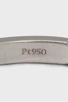 Platinum ring with round brilliant diamonds