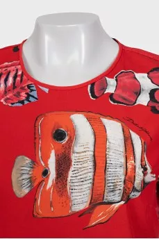 Printed T-shirt with a back closure