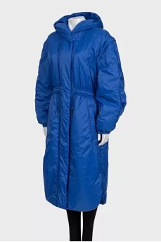 Insulated coat with detachable sleeves