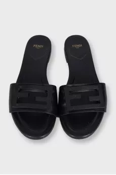 Leather flip flops with logo