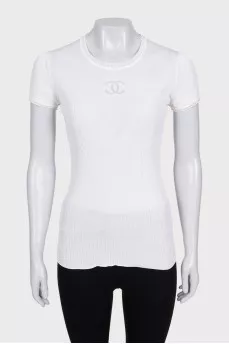 White fitted t-shirt with brand logo