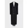Straight wool coat with buttons