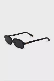 Rectangular sunglasses with gold logo