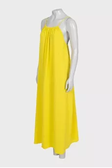 Loose-fitting sundress with an open back