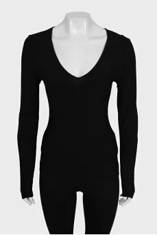 Fitted long sleeve top with a V-neck
