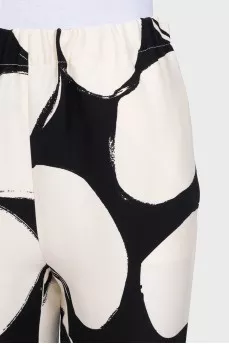 Tapered trousers with tag