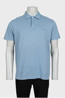 Men's light blue polo shirt with a straight cut