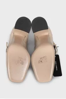 Beige patent leather heels