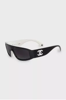 Black and white rectangular frame sunglasses