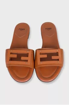 Brown leather Baguette slides