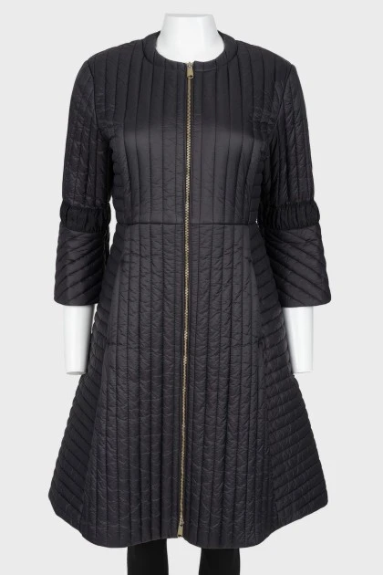 A quilted coat with a sleeve & quot; bell & quot;