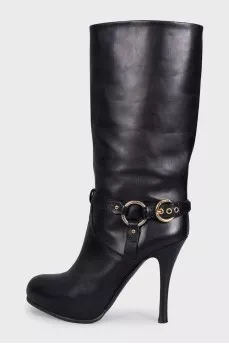 Чорні чоботи зі шкіри на підборах з декором