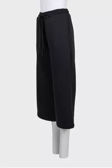 Black cropped sports trousers