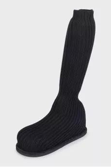 Black ribbed canvas boots