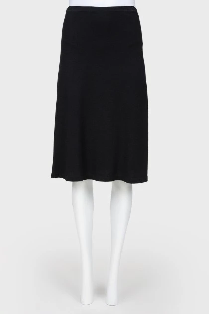 Black viscose skirt with an elastic band