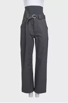 Wide-leg trousers with a high waist