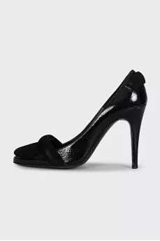 Black patent leather heeled shoes with suede trim
