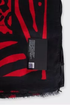 Black and red scarf with fringe