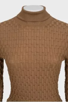 Гольф из шерсти с рельефным узором 