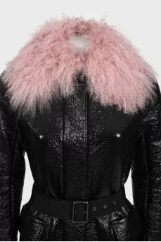 Black fitted coat with fur