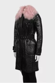 Black fitted coat with fur