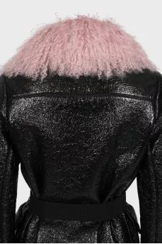 Black fitted coat with fur