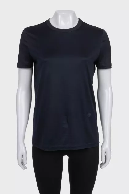 Black straight-cut T-shirt with embroidery