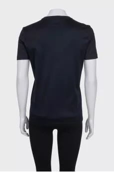 Black straight-cut T-shirt with embroidery